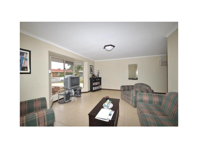 9 Teresa Court, Paralowie SA 5108