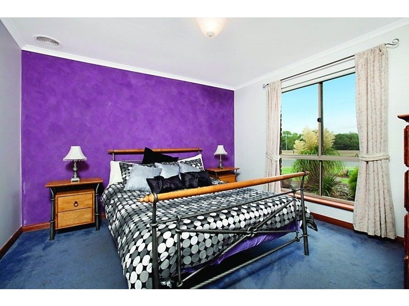 79 Castle Drive, Burton SA 5110