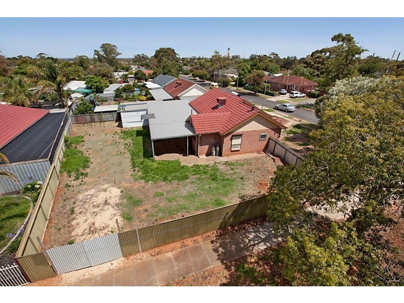 28 Lindsay Street, Elizabeth Downs SA 5113