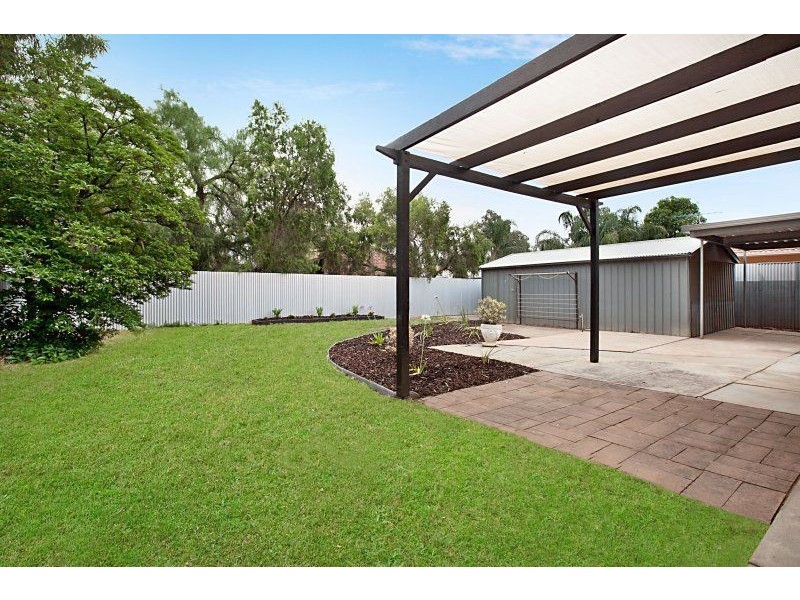 27 Heathersett Drive, Salisbury Park SA 5109