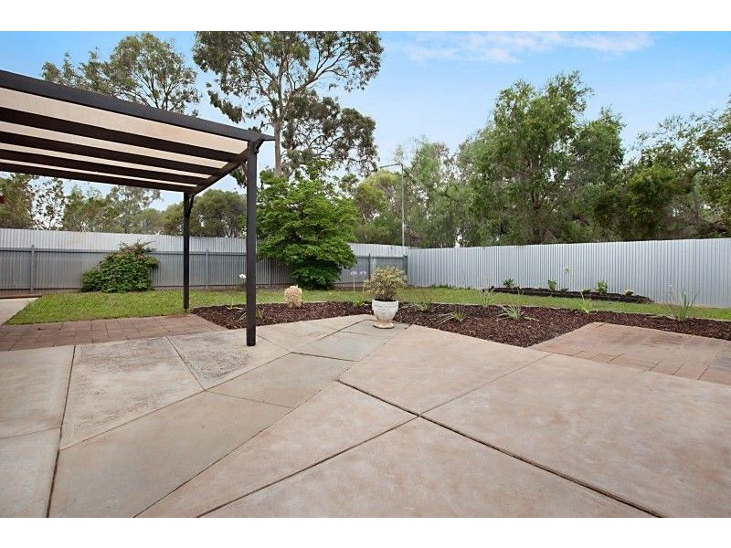 27 Heathersett Drive, Salisbury Park SA 5109