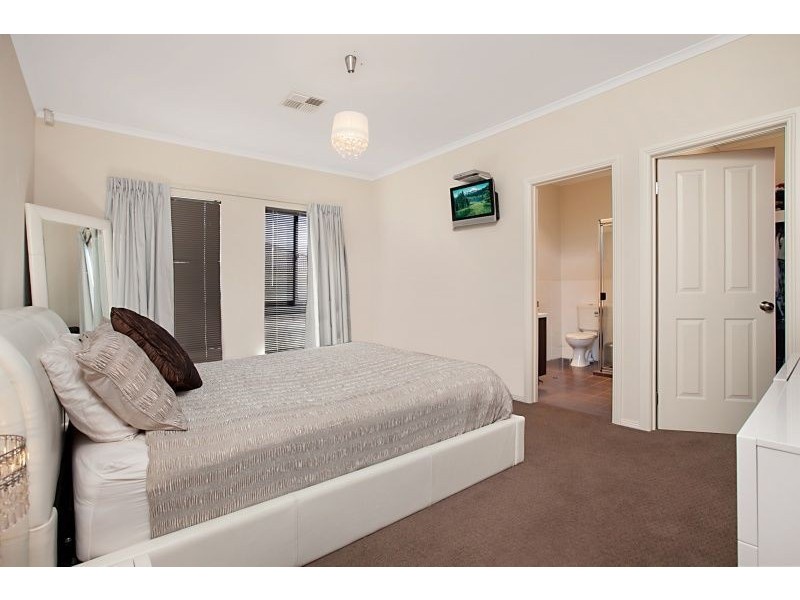 31 Waterside Drive, Burton SA 5110