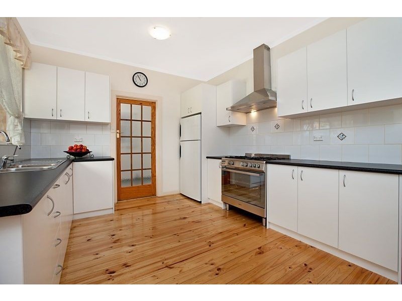 16 Londonderry Avenue, Salisbury Downs SA 5108