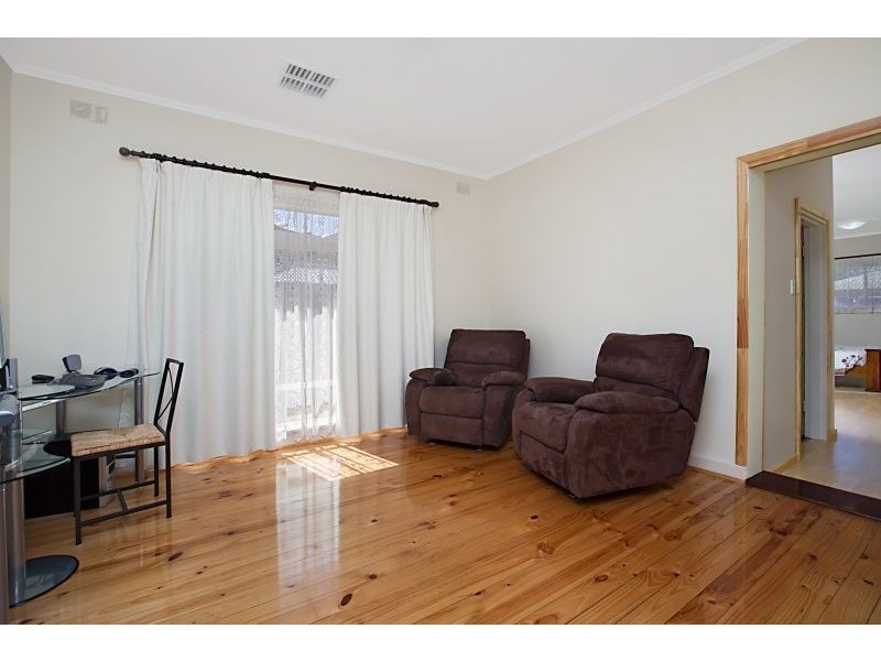 16 Londonderry Avenue, Salisbury Downs SA 5108