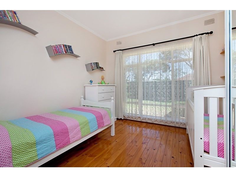 16 Londonderry Avenue, Salisbury Downs SA 5108