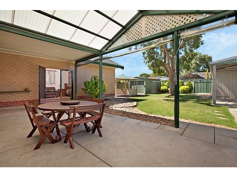 16 Londonderry Avenue, Salisbury Downs SA 5108