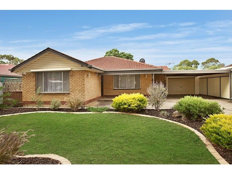 15 Middle Avenue, Paralowie SA 5108