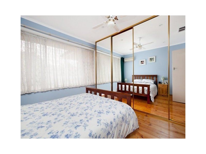 17 Liverpool Crescent, Salisbury East SA 5109