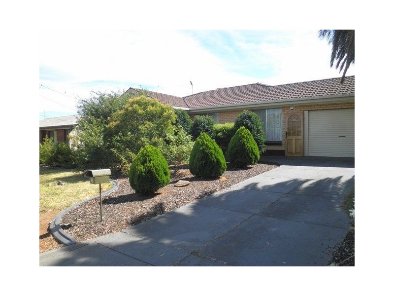 32 Balmoral Road, Salisbury East SA 5109