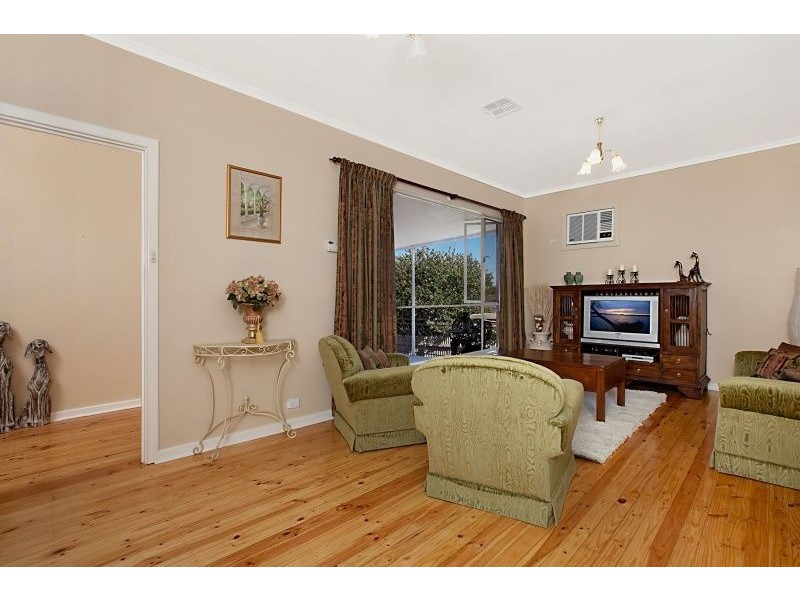 12 Margaret Street, Para Hills SA 5096