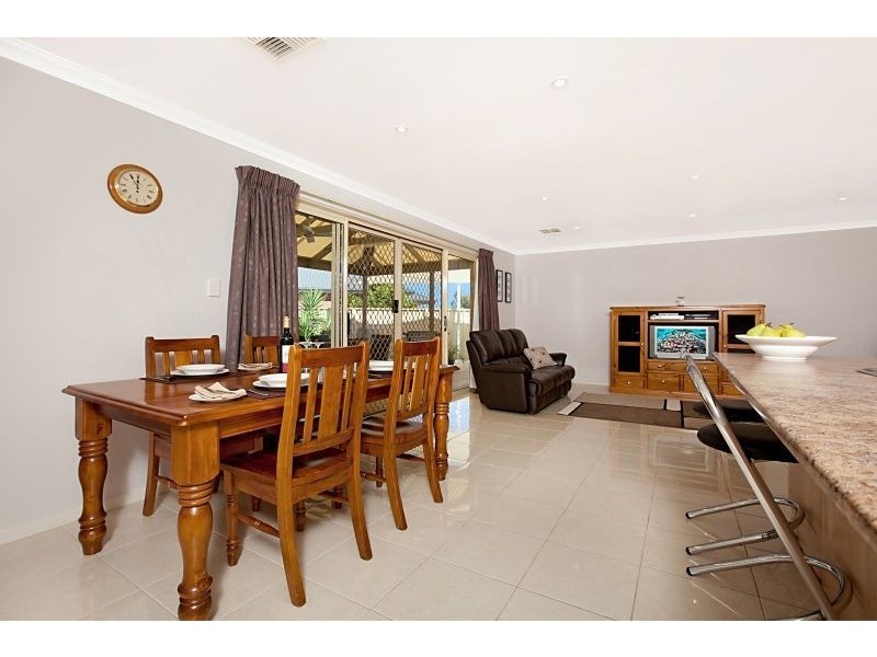 4 Portsea Crescent, Burton SA 5110