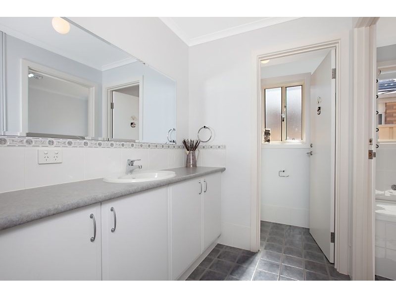 4 Portsea Crescent, Burton SA 5110