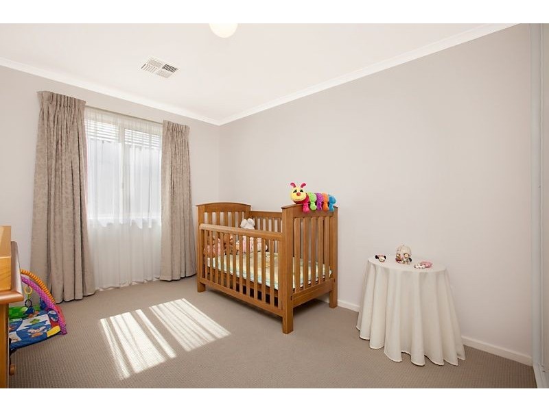 4 Portsea Crescent, Burton SA 5110