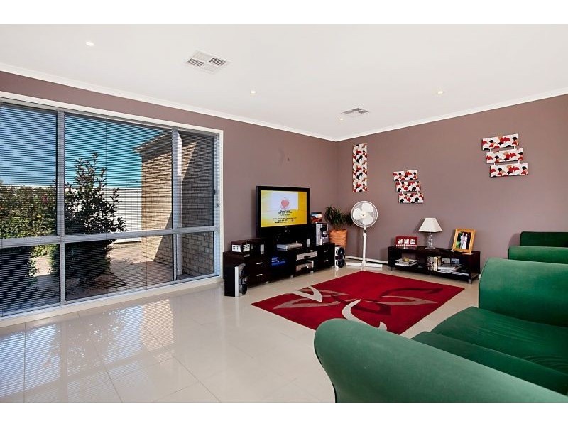 2 Lakeridge Circuit, Burton SA 5110