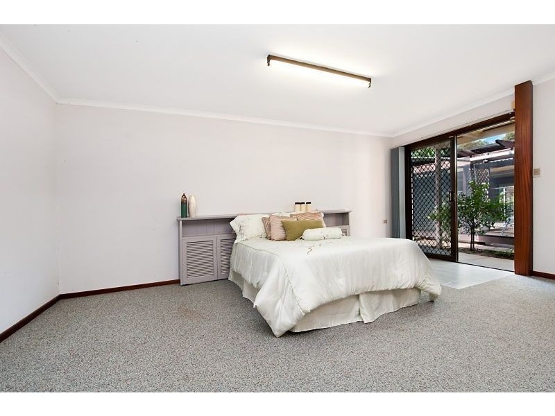 15 Woodchester Street, Para Hills West SA 5096