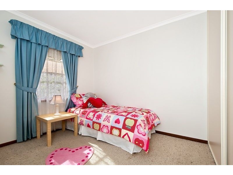 15 Woodchester Street, Para Hills West SA 5096