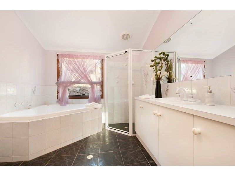 15 Catterall Avenue, Salisbury Heights SA 5109