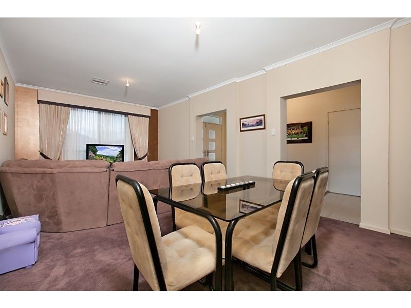 17 Newhaven Terrace, Burton SA 5110