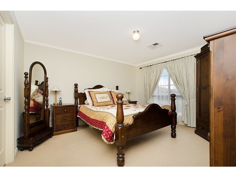 16 Jasper Drive, Burton SA 5110