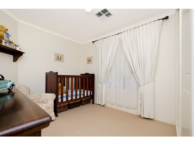 16 Jasper Drive, Burton SA 5110