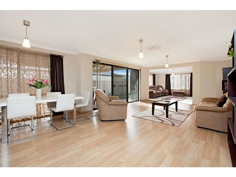 4 Golden Circuit, Parafield Gardens SA 5107