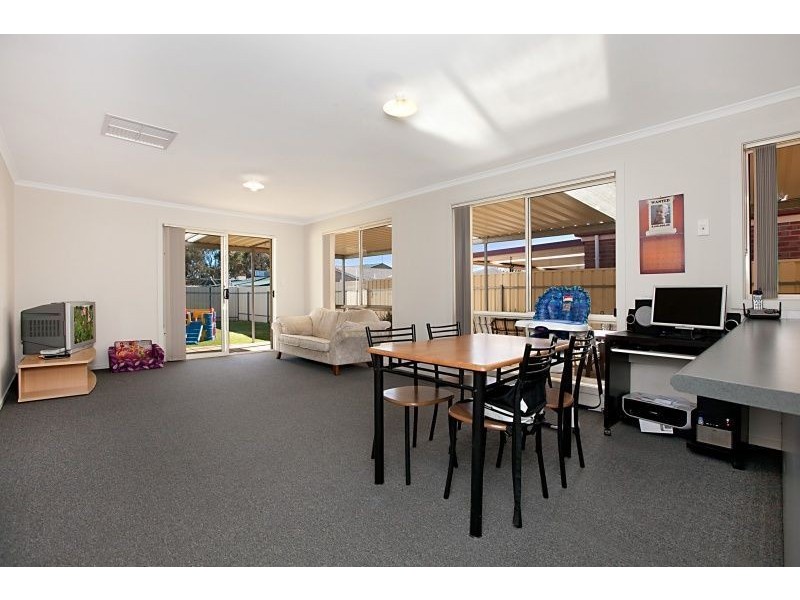 4 Napoleon Court, Paralowie SA 5108