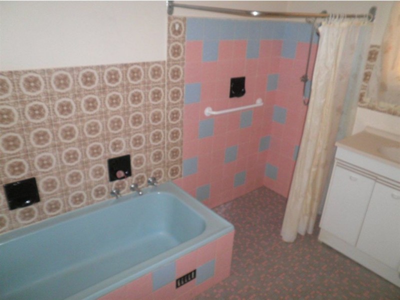 13 Kings Road, Parafield Gardens SA 5107