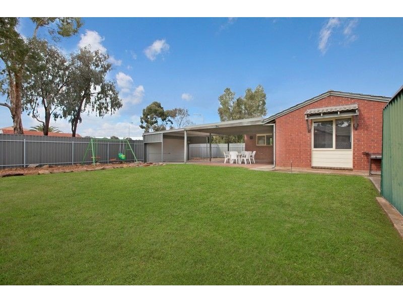 34 Lerida Crescent, Salisbury Downs SA 5108