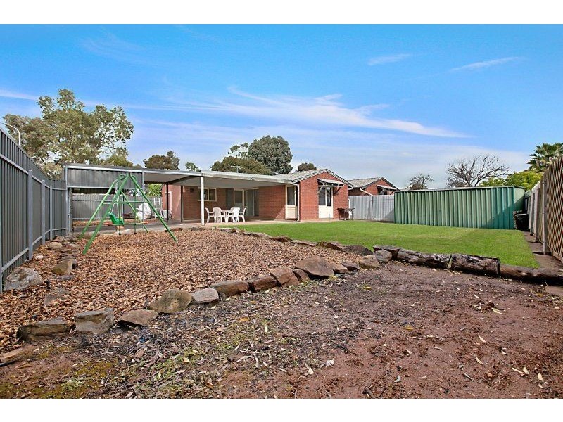 34 Lerida Crescent, Salisbury Downs SA 5108