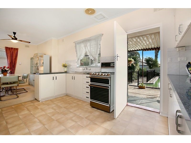 27 Down Crescent, Salisbury Downs SA 5108