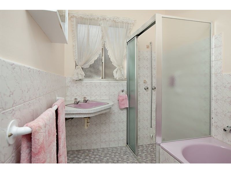 27 Down Crescent, Salisbury Downs SA 5108