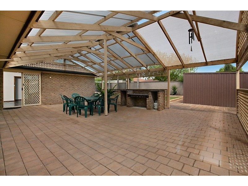 4 Riverglen Court, Blakeview SA 5114