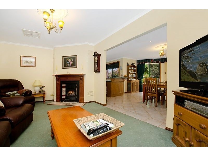 13 Rotz Court, Golden Grove SA 5125