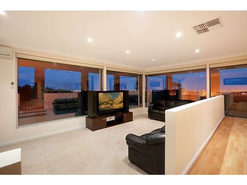 2 Bowey Avenue, Salisbury Heights SA 5109