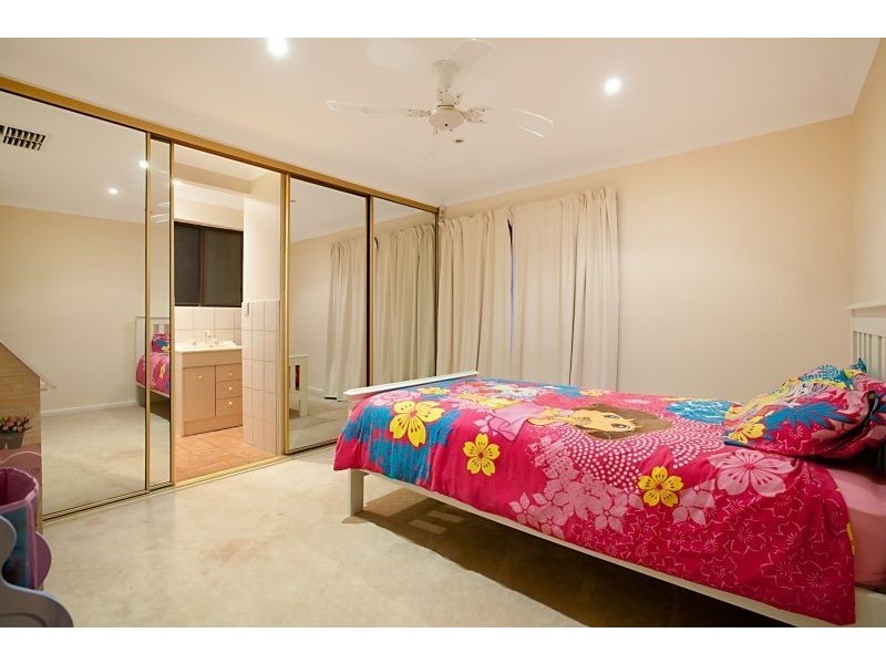 2 Bowey Avenue, Salisbury Heights SA 5109