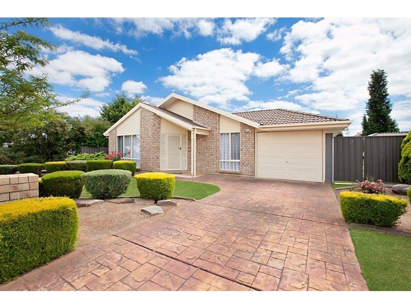 17 Tobruk Drive, Salisbury Heights SA 5109