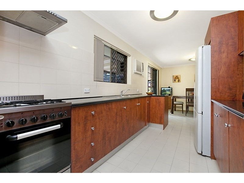 11 Woolaston Road, Salisbury Downs SA 5108