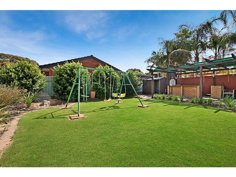 11 Woolaston Road, Salisbury Downs SA 5108