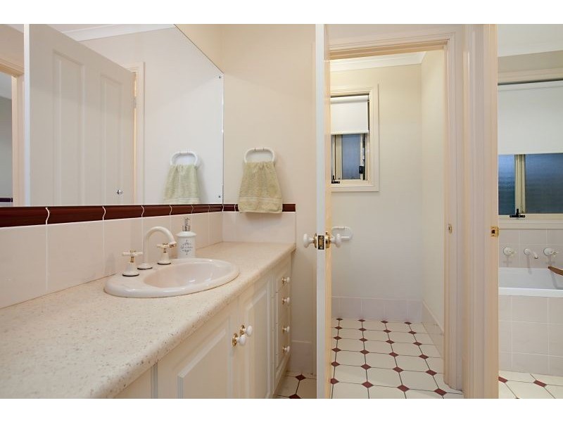 22 Lauren Drive, Paralowie SA 5108