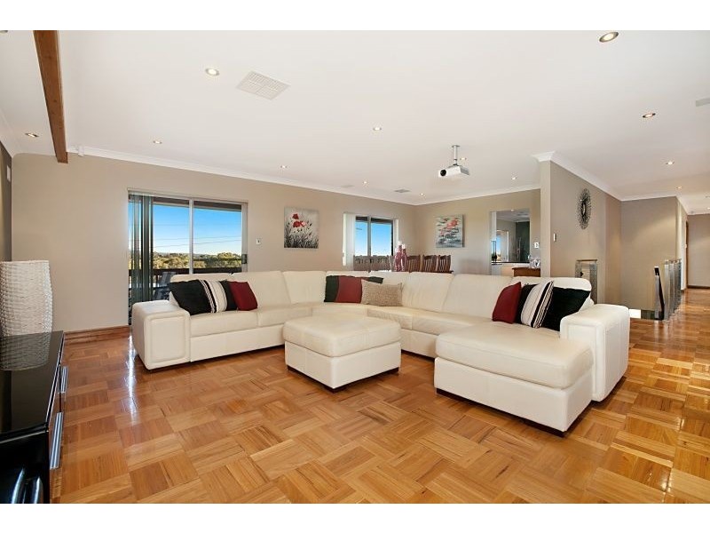 8 Diane Court, Golden Grove SA 5125