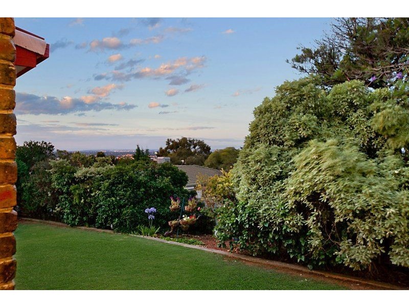 4 Pauline Court, Para Hills SA 5096