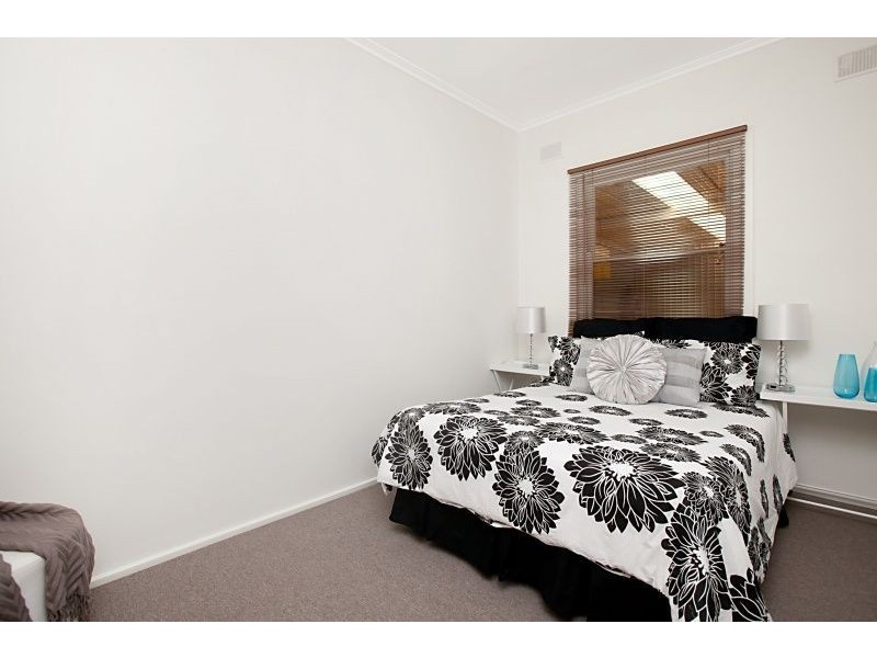 25 Burcombe Street, Elizabeth Vale SA 5112