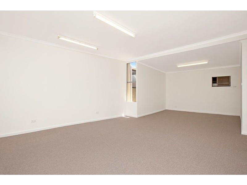 25 Burcombe Street, Elizabeth Vale SA 5112