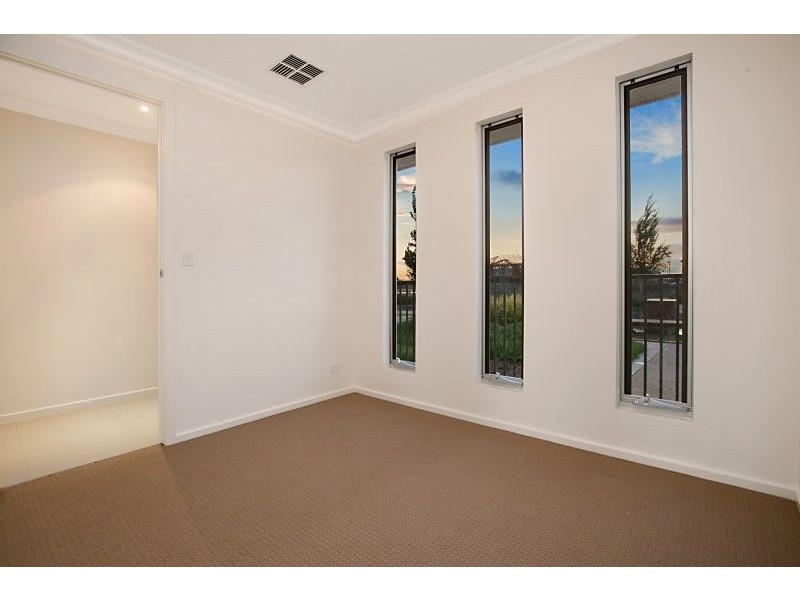 14 Marcella Lane, Mawson Lakes SA 5095