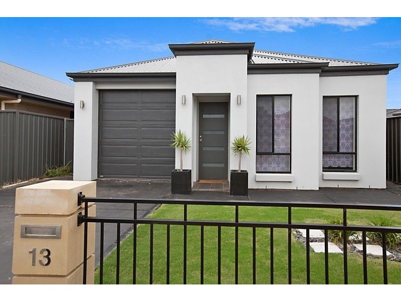 13 Alexandrina Crescent, Andrews Farm SA 5114