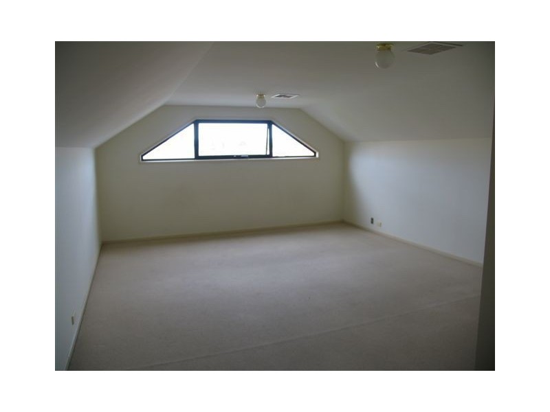 30 Springbank Pl, Parafield Gardens SA 5107