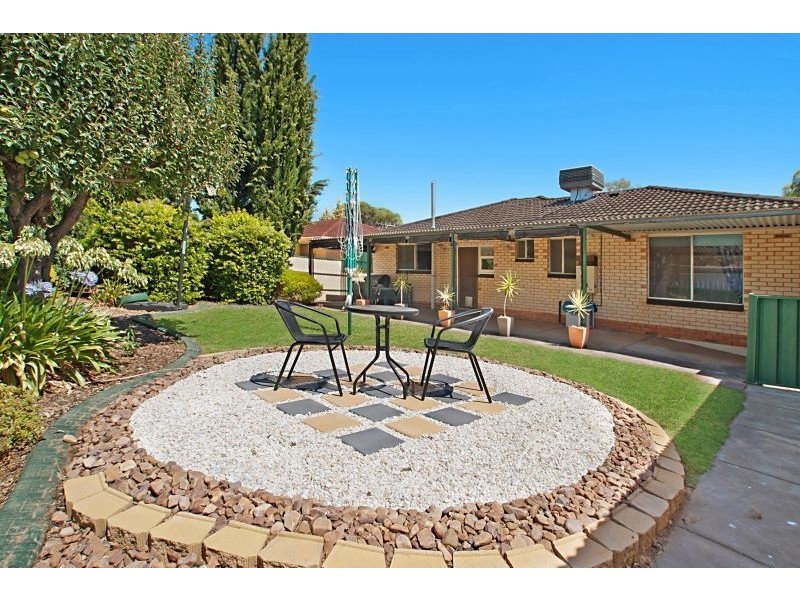 18 Balmoral Road, Salisbury East SA 5109