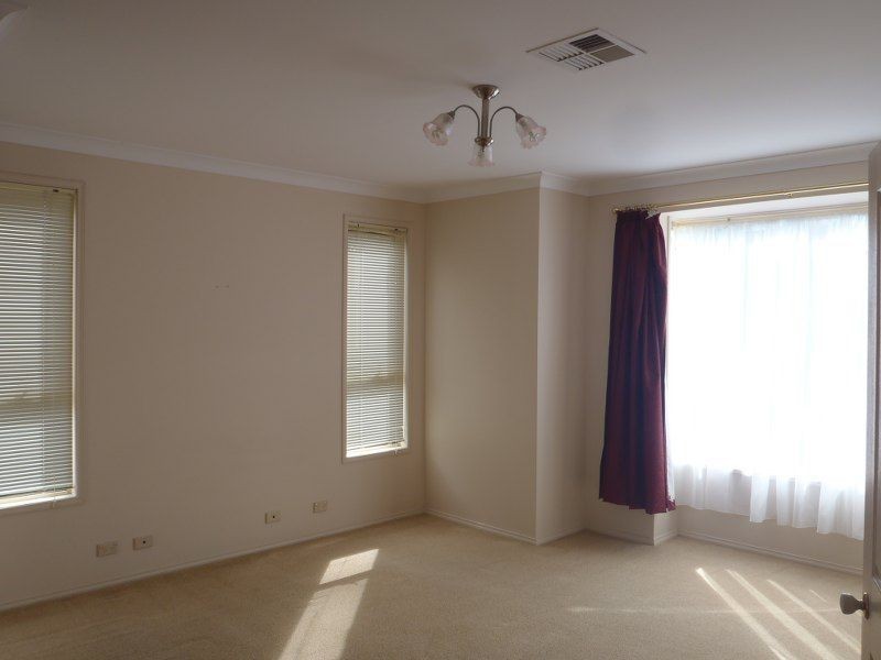 8 Elmwood Court, Mawson Lakes SA 5095