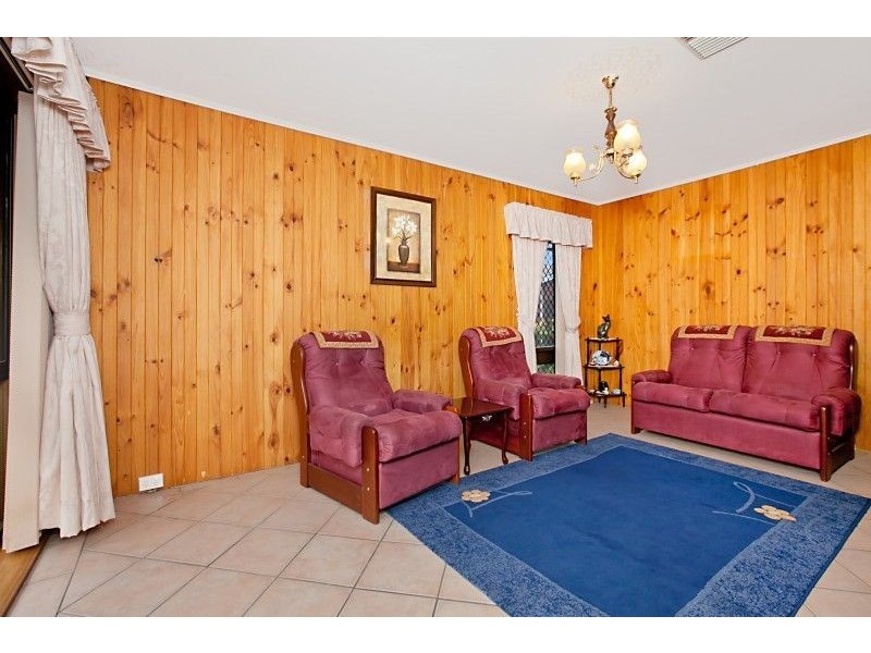8 Torrens Place, Salisbury SA 5108