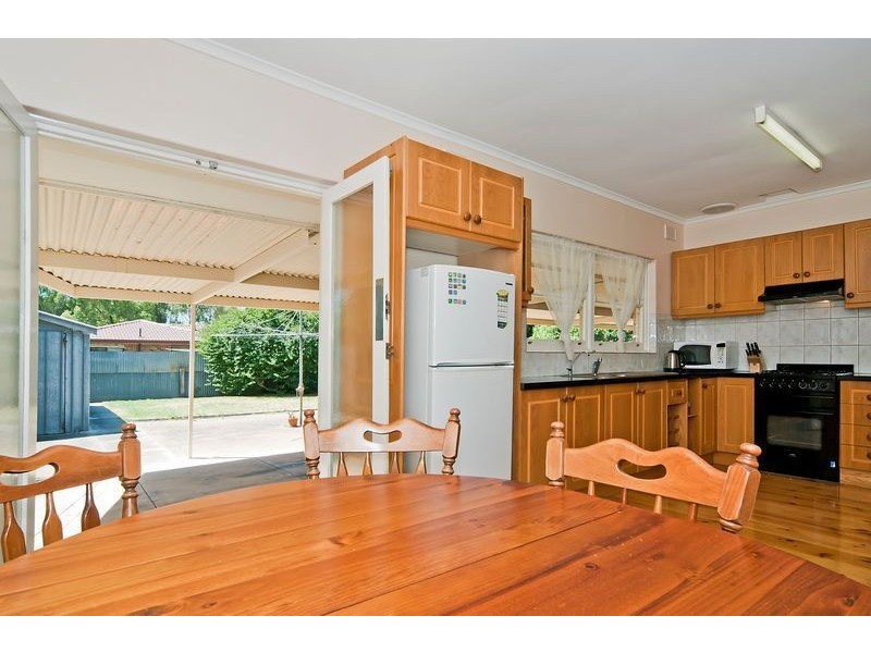 15 Universal Road, Salisbury Downs SA 5108